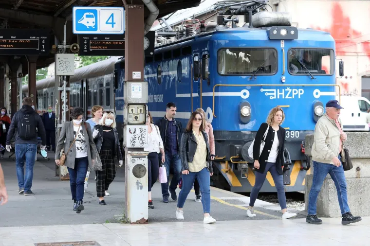 NORMALIZACIJA ŽELJEZNIČKOG PROMETA: Na zagrebačkom Glavnom kolodvoru nema većih gužvi