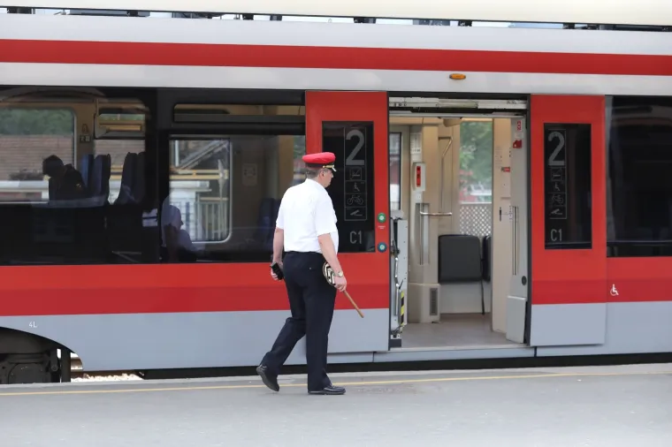 NORMALIZACIJA ŽELJEZNIČKOG PROMETA: Na zagrebačkom Glavnom kolodvoru nema većih gužvi