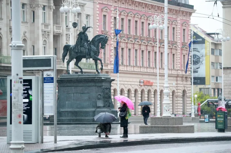 Terase kafića ponovno zjape prazne: Zbog ki&scaron;e i hladnoće Hrvati danas neće uživati u omiljenom hobiju