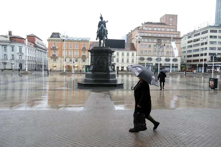 Terase kafića ponovno zjape prazne: Zbog ki&scaron;e i hladnoće Hrvati danas neće uživati u omiljenom hobiju