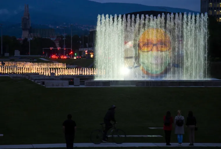 Hvala vam na svemu! Zagrebačke fontane zasvijetlile u čast svih medicinskih djelatnika