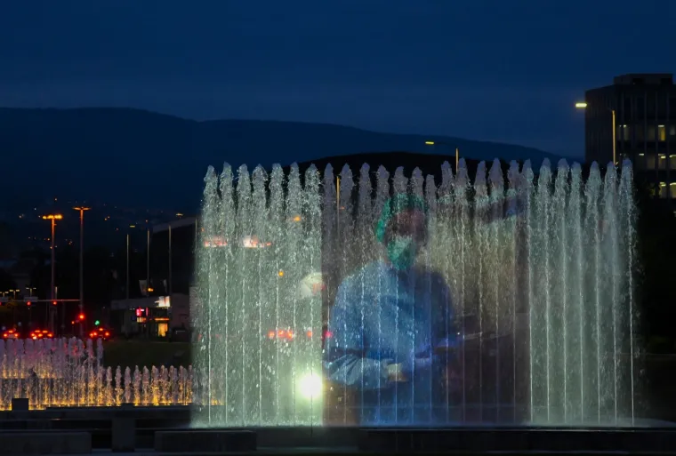 Hvala vam na svemu! Zagrebačke fontane zasvijetlile u čast svih medicinskih djelatnika
