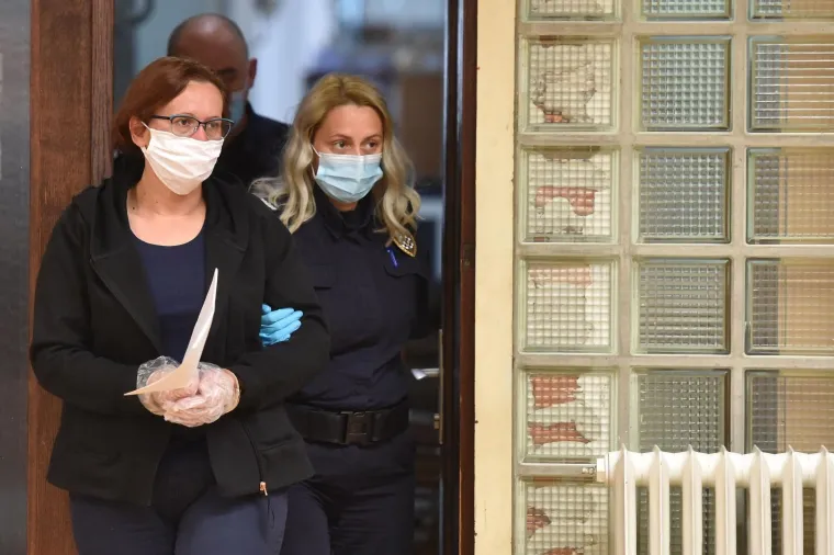 Suđenje pod maskama: Smiljana je optužena da je ubila sestru i sakrila je u &scaron;krinju