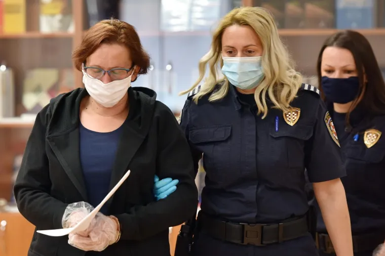 Suđenje pod maskama: Smiljana je optužena da je ubila sestru i sakrila je u &scaron;krinju