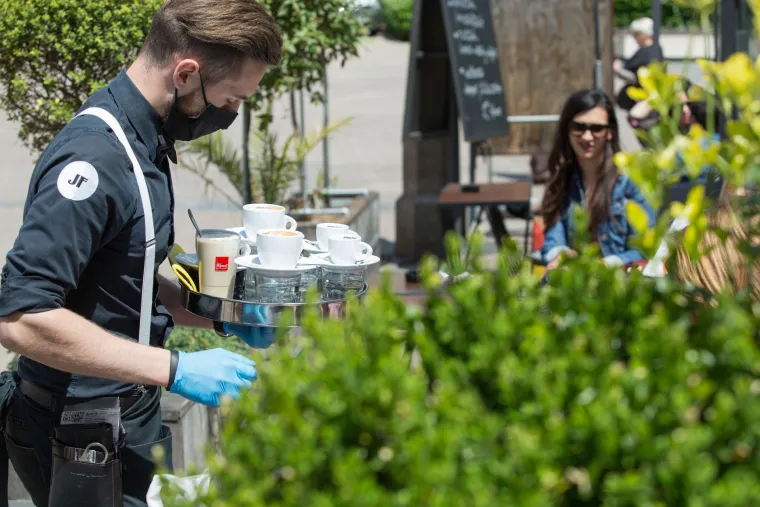 Zagrebački ugostitelji ponovno otvorili svoja vrata