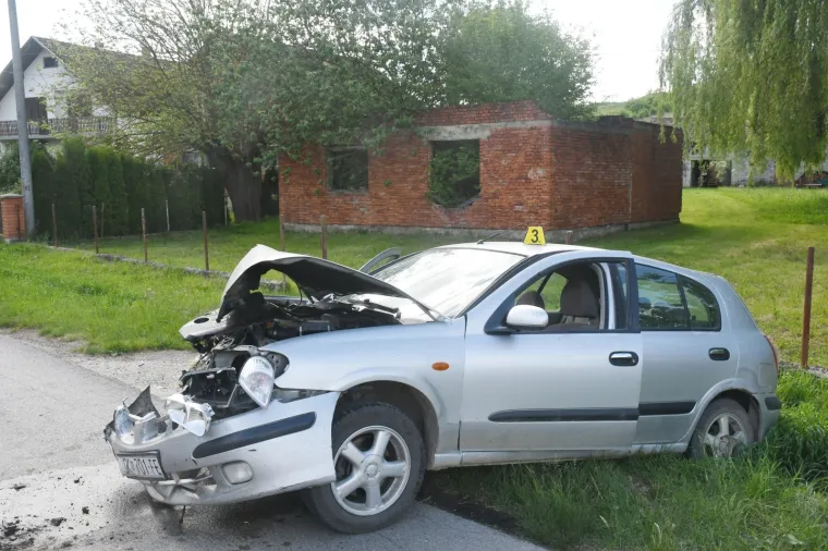 STRA&Scaron;AN IZRAVAN SUDAR U SISKU: Dvije su osobe ozlijeđene i prevezene u bolnicu