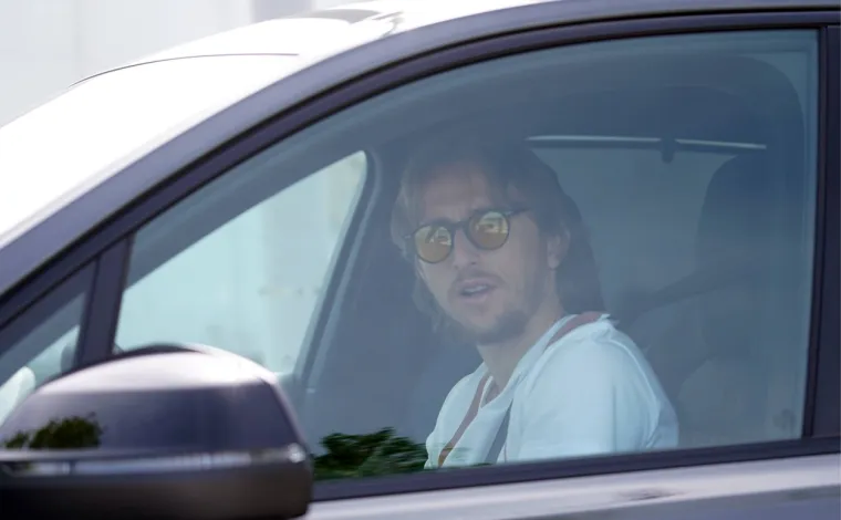 [FOTO] PAPARAZZI SNIMIO LUKU: Je li vam ne&scaron;to čudno na Modriću? Pogledajte malo bolje