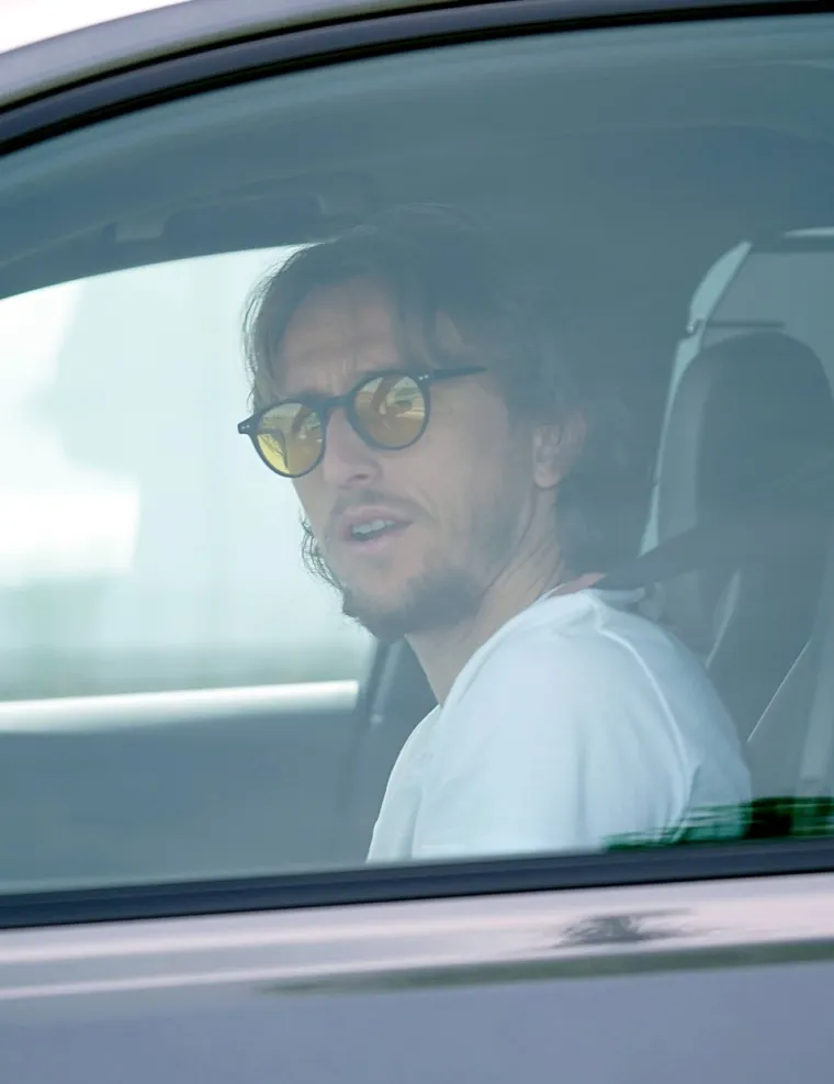 [FOTO] PAPARAZZI SNIMIO LUKU: Je li vam ne&scaron;to čudno na Modriću? Pogledajte malo bolje