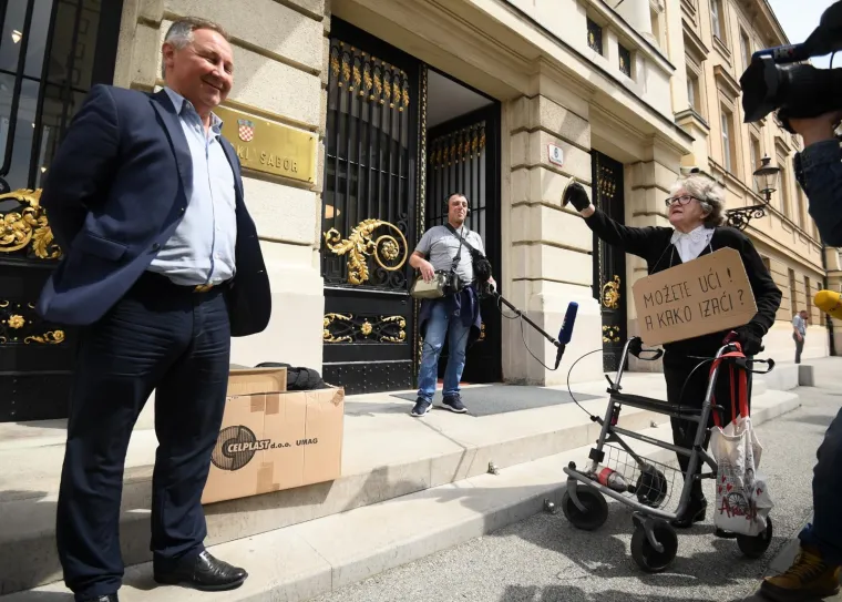 Najstarija zagrebačka aktivistica obračunala se sa Culejom: 'Borili ste se vi za svoju guz*** smrdljivu'