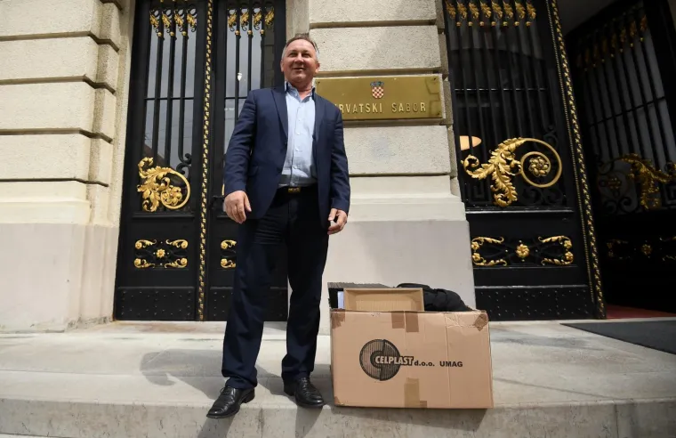 Najstarija zagrebačka aktivistica obračunala se sa Culejom: 'Borili ste se vi za svoju guz*** smrdljivu'