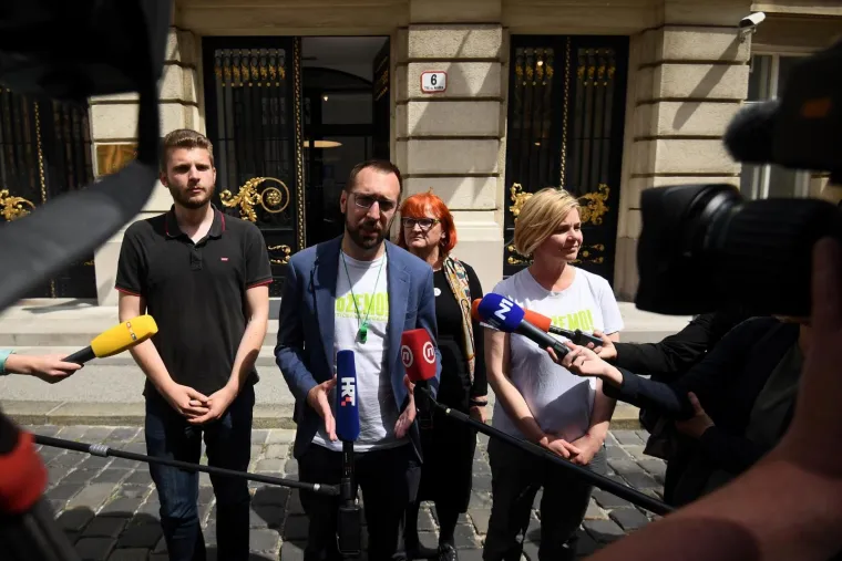 Najstarija zagrebačka aktivistica obračunala se sa Culejom: 'Borili ste se vi za svoju guz*** smrdljivu'