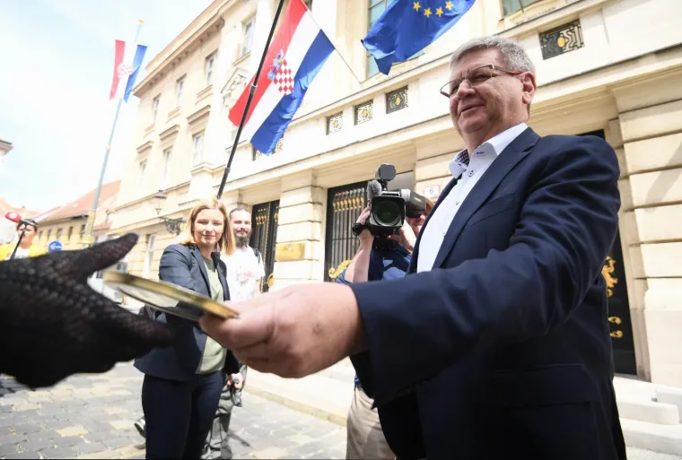 Najstarija zagrebačka aktivistica obračunala se sa Culejom: 'Borili ste se vi za svoju guz*** smrdljivu'