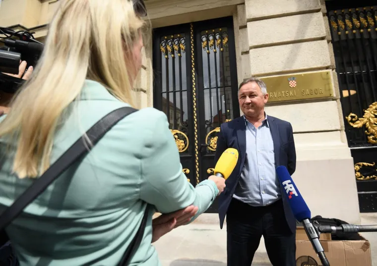 Najstarija zagrebačka aktivistica obračunala se sa Culejom: 'Borili ste se vi za svoju guz*** smrdljivu'