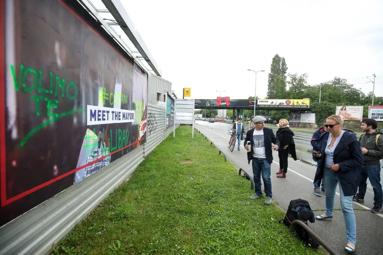 Juričan ispisao ljubavne poruke Bandiću tako da ih svi vide! Pozvao građane da učine isto