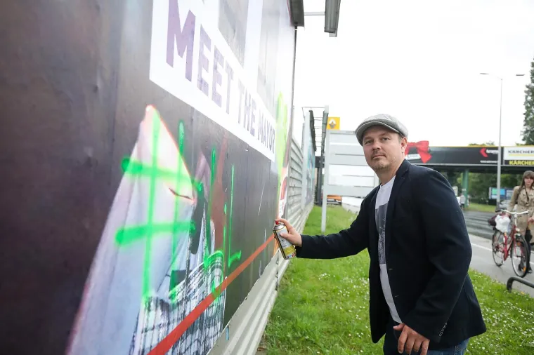 Juričan ispisao ljubavne poruke Bandiću tako da ih svi vide! Pozvao građane da učine isto