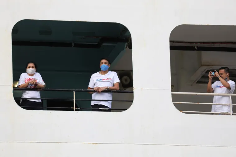 KRUZER UPLOVIO U DUBROVNIK: Mjesecima je plovio zbog pandemije bez mogućnosti iskrcaja