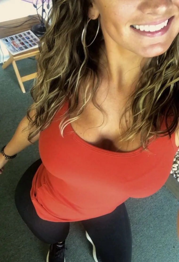 DOGURALI STE DO SREDINE RADNOG TJEDNA, ONE SU VAM ODLUČILE ČESTITATI: Izdržite jo&scaron; malo, ako mogu one, možete i vi