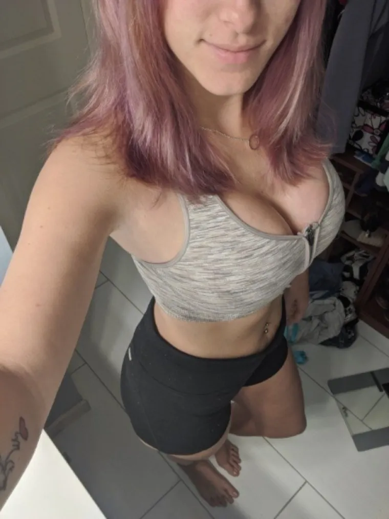 DOGURALI STE DO SREDINE RADNOG TJEDNA, ONE SU VAM ODLUČILE ČESTITATI: Izdržite jo&scaron; malo, ako mogu one, možete i vi