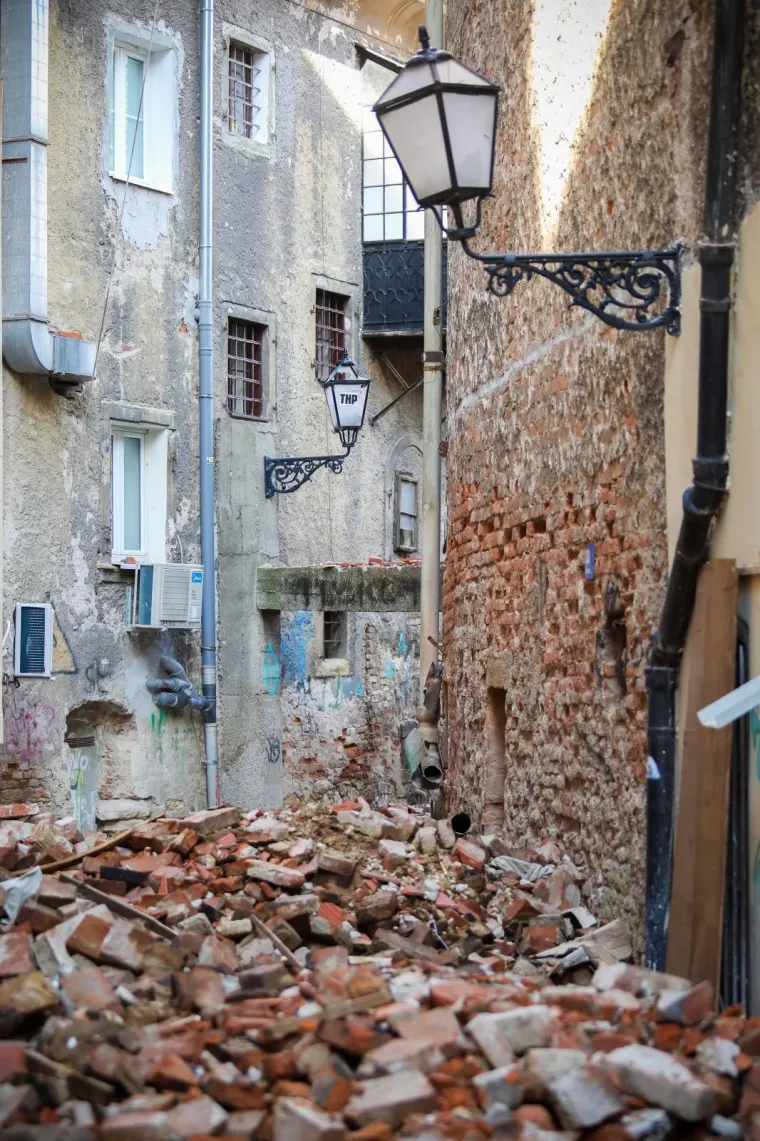 Hoće li se Bandić sada hvaliti europskom metropolom? Zagreb dva mjeseca nakon potresa zatrpan ciglama