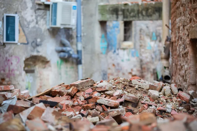 Hoće li se Bandić sada hvaliti europskom metropolom? Zagreb dva mjeseca nakon potresa zatrpan ciglama