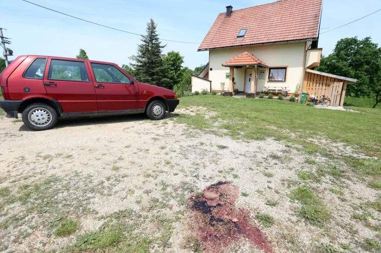 Ovo je dvori&scaron;te u kojem se dogodilo krvavo ubojstvo: Brata sumnjiče da je ubio godinu dana stariju sestru