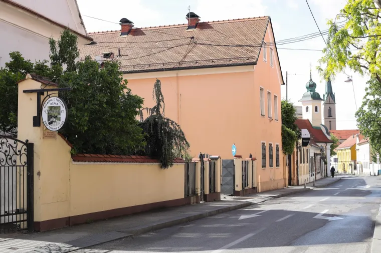 Gorio poznati zagrebački restoran na Kaptolu: Pogledajte kako Baltazar izgleda nakon požara