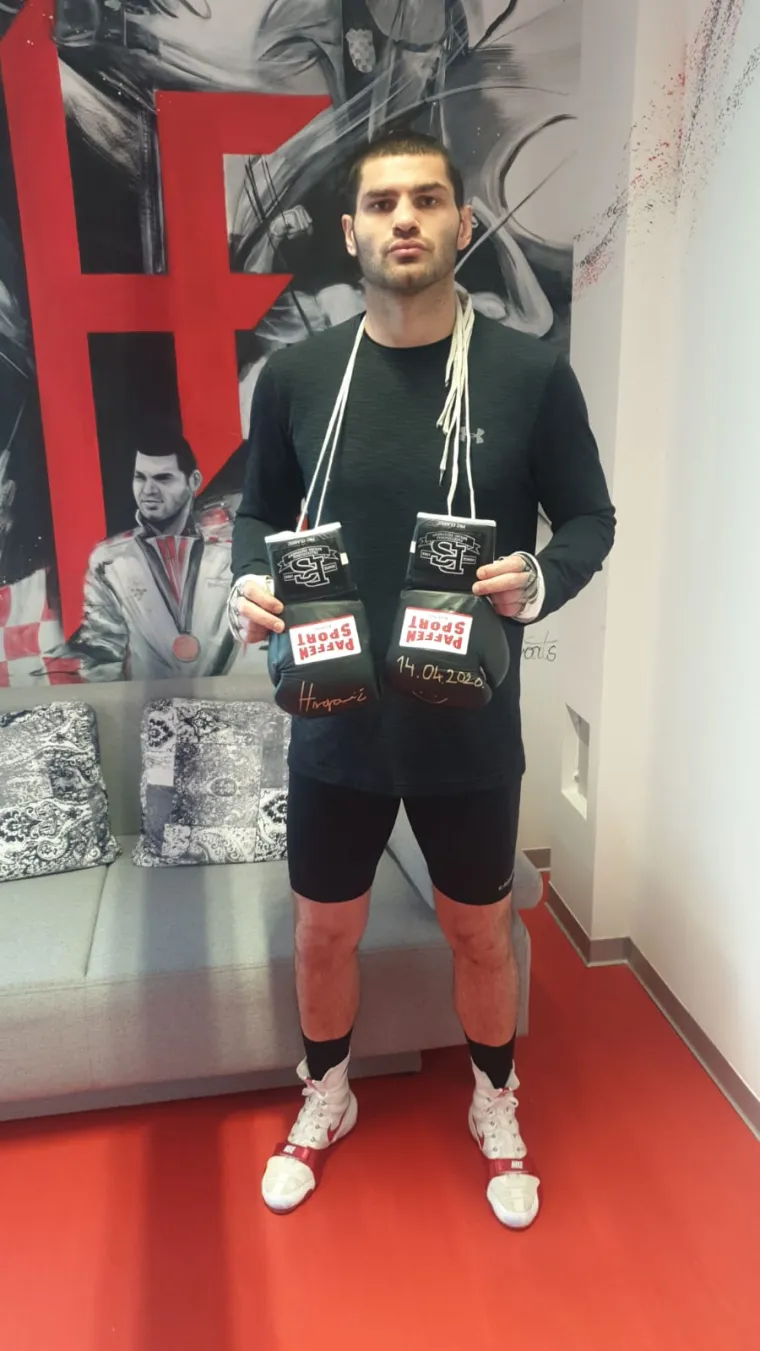 Pomozite palčićima i osvojite kacigu u kojoj je Janica osvajala medalje na Olimpijskim igrama