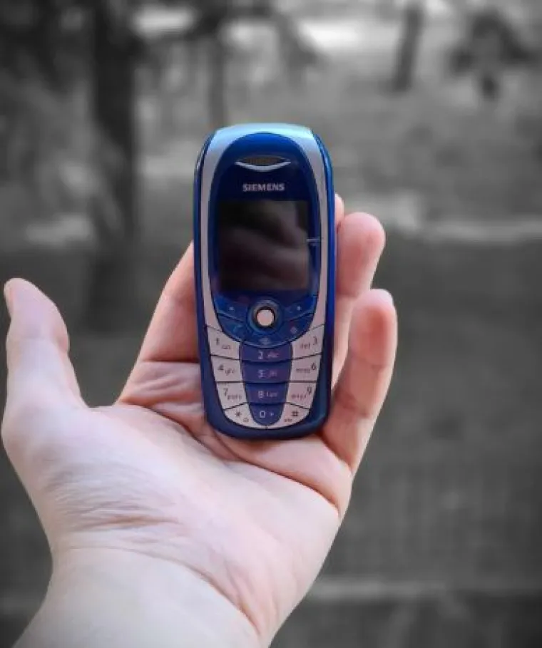 Budimo nostalgiju, ali ovaj put MOBITELIMA: Od Siemensa, do one klizne Nokie...