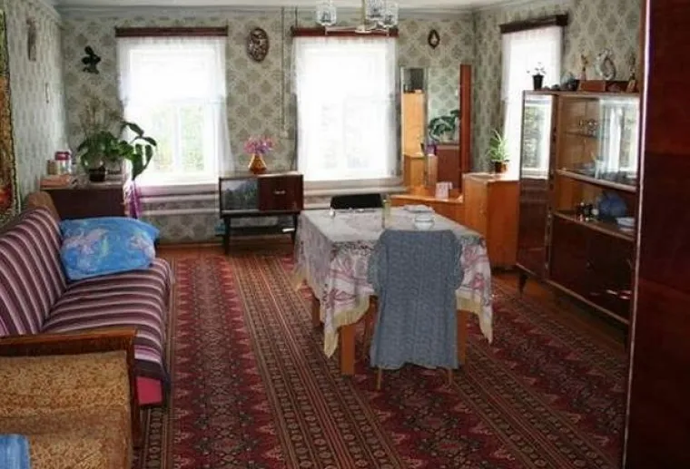 'True Slav' dizajn interijera: Slaveni su obožavali kič, lustere, tepihe...