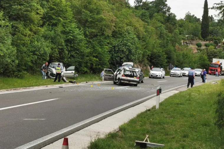U teškoj nereći kod Učke sudarila se tri vozila, jedna osoba poginula