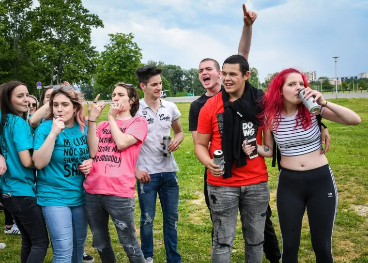 Maturanti se samoinicijativno okupljaju na Bundeku u Zagrebu