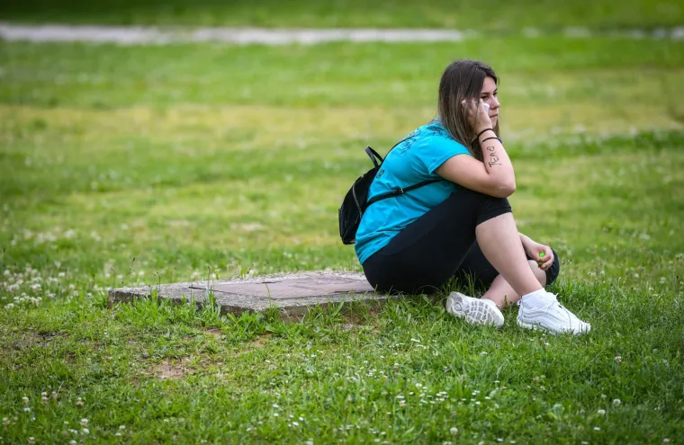 MATURANTI PARTIJAJU UNATOČ KORONI: Spontano su se okupili na Bundeku