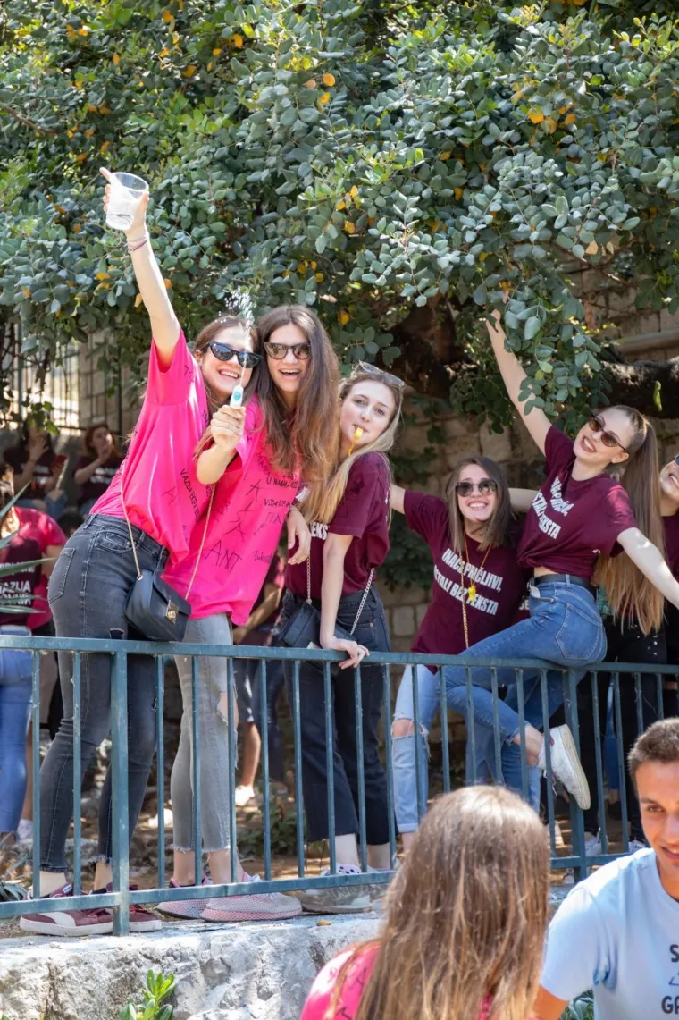 Alkohol i bakljada! Ovako su maturanti &scaron;irom Hrvatske proslavili svoj zadnji dan &scaron;kole