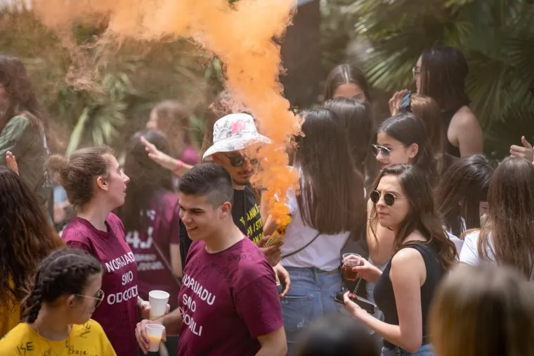 Alkohol i bakljada! Ovako su maturanti &scaron;irom Hrvatske proslavili svoj zadnji dan &scaron;kole