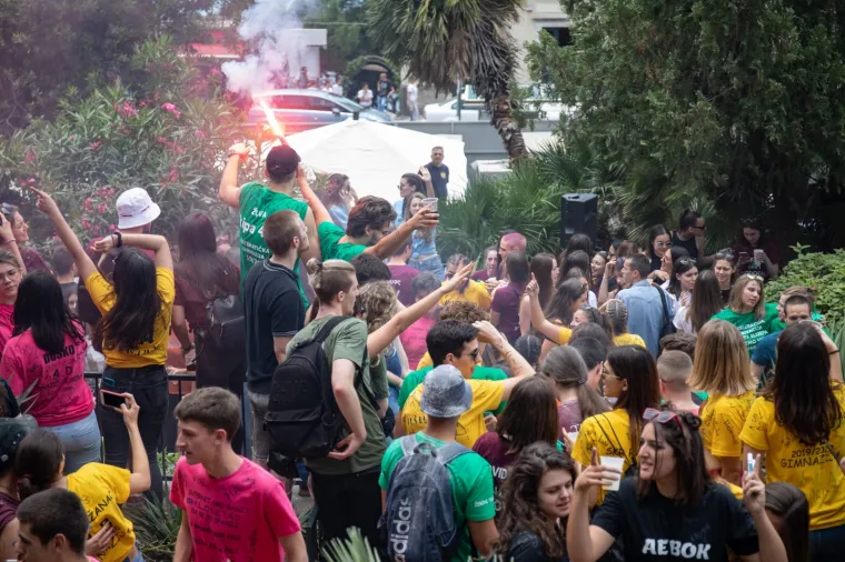 Alkohol i bakljada! Ovako su maturanti &scaron;irom Hrvatske proslavili svoj zadnji dan &scaron;kole