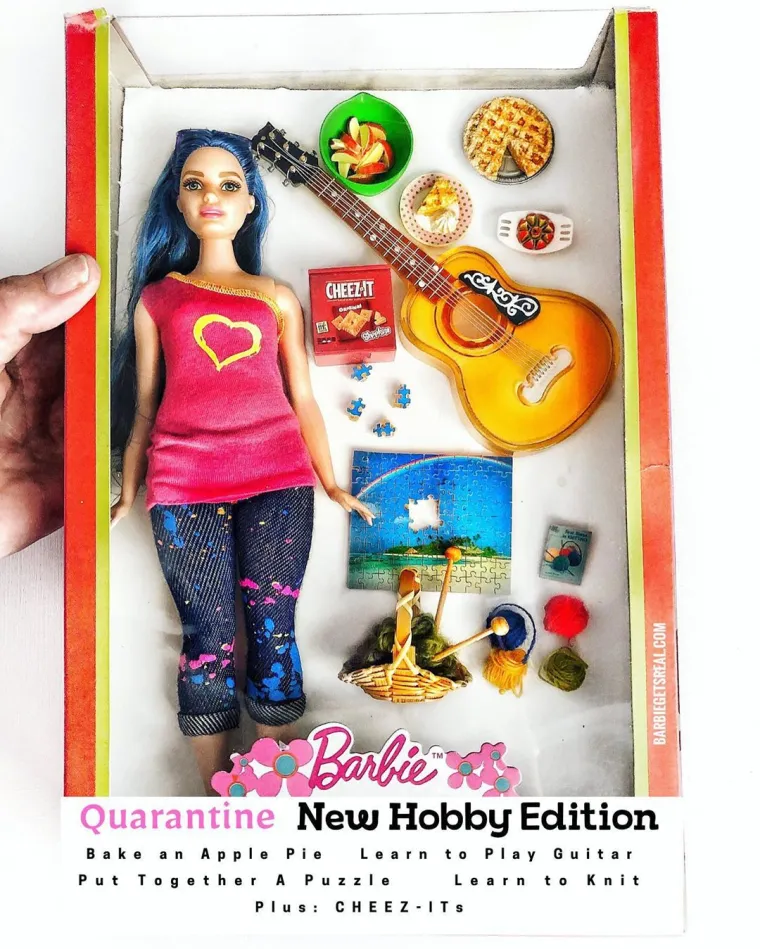 BARBIKE U IZOLACIJI: Baka je počela izrađivati lutke inspirirane karantenom, a s rezultatima se svi možemo poistovjetiti