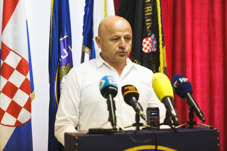 Uhićena dvojica sa zadarskog područja: Dilali kokain, a policija prona&scaron;la i duhan, oružje i novac