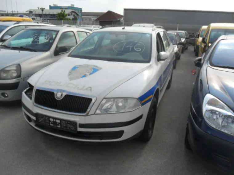 2007. godi&scaron;te. Početna cijena je 6400 kuna.