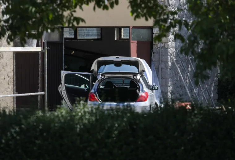 Dubrava pod opsadom: Policijska postaja blokirana! 'Građanin do&scaron;ao s ekplozivnom napravom'