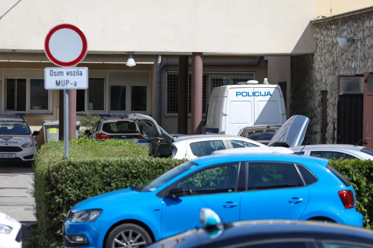 Dubrava pod opsadom: Policijska postaja blokirana! 'Građanin do&scaron;ao s ekplozivnom napravom'