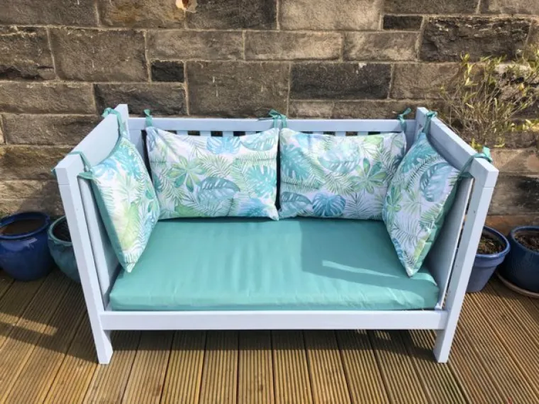 Od kolijevke do klupice