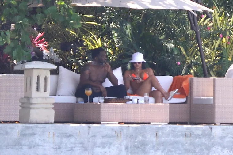 Poduzetnik, glazbenik i reper Sean Combs a.k.a. Diddy uživao je s misterioznom ljepoticom, koja je na sebi imala minijaturni narančasti bikini, u Miami Beachu. Foto: Profimedia