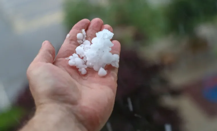 Nebo nad Zagrebom se zamračilo: Jaka ki&scaron;a i tuča veličine lje&scaron;njaka obru&scaron;ili se na glavni grad