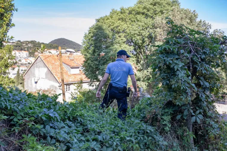 Strava kod Dubrovnika: Sin vatrenim oružjem pucao u roditelje, oboje u te&scaron;kom stanju u bolnici
