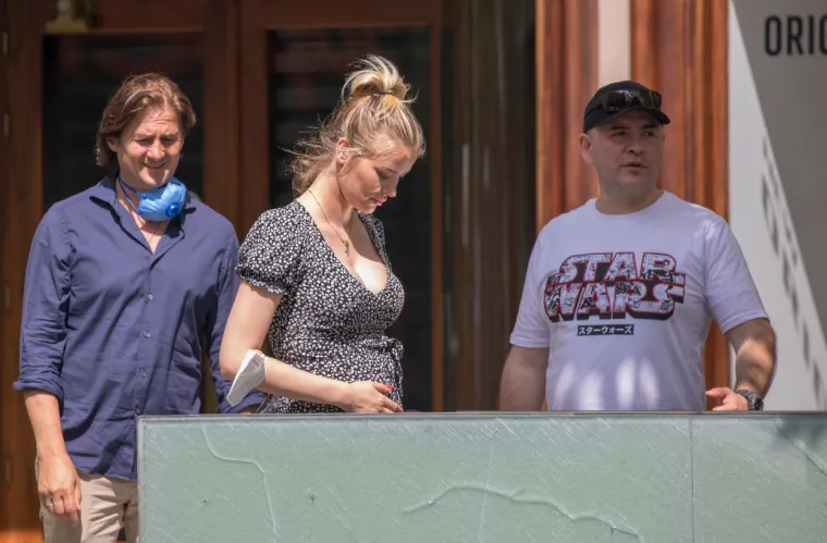 LUKA JOVIĆ OPET U SREDI&Scaron;TU KONTROVERZE: Srpski napadač &scaron;etao s lijepom Sofijom ulicama Madrida i pokazivao srednji prst