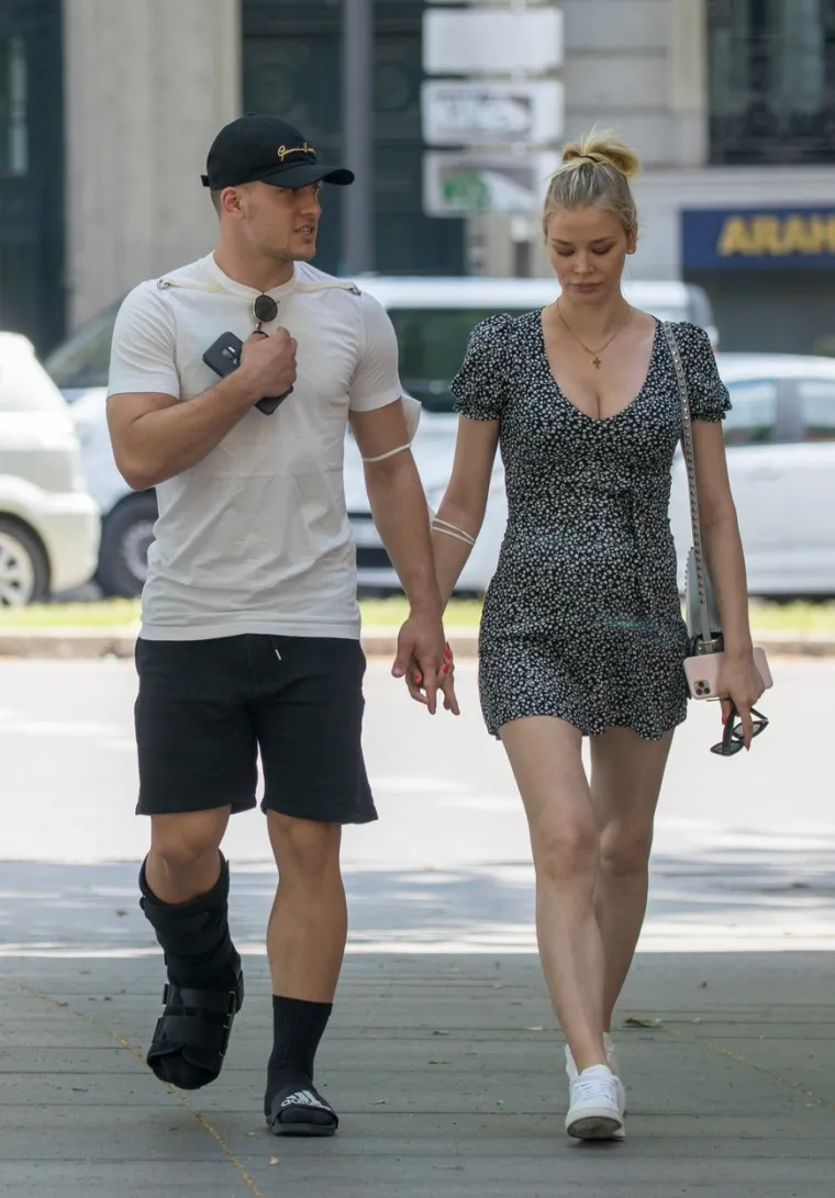 LUKA JOVIĆ OPET U SREDI&Scaron;TU KONTROVERZE: Srpski napadač &scaron;etao s lijepom Sofijom ulicama Madrida i pokazivao srednji prst