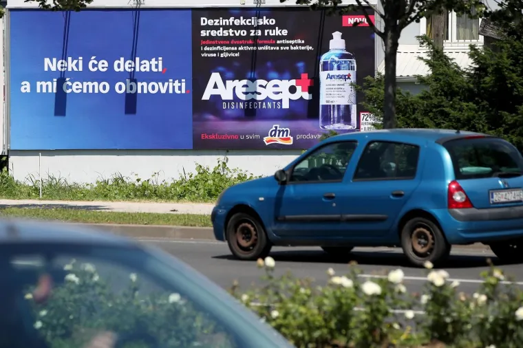 POČELA JE TORTURA PREDIZBORNIM PLAKATIMA: Pogledajte što je sve osvanulo u Zagrebu, ima tu svega