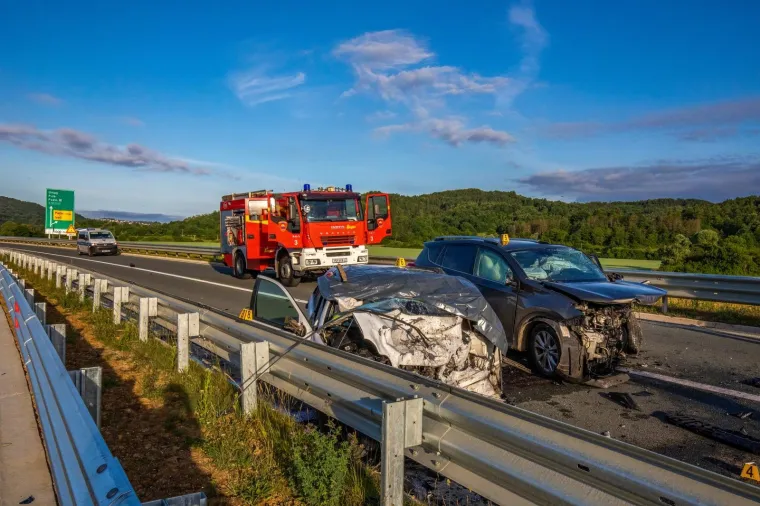 STRAVIČNA NESREĆA NA ISTARSKOM IPSILONU: Jedna osoba poginula, dvije te&scaron;ko ozlijeđene