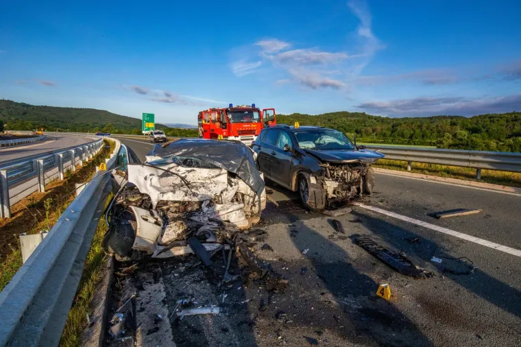 STRAVIČNA NESREĆA NA ISTARSKOM IPSILONU: Jedna osoba poginula, dvije te&scaron;ko ozlijeđene