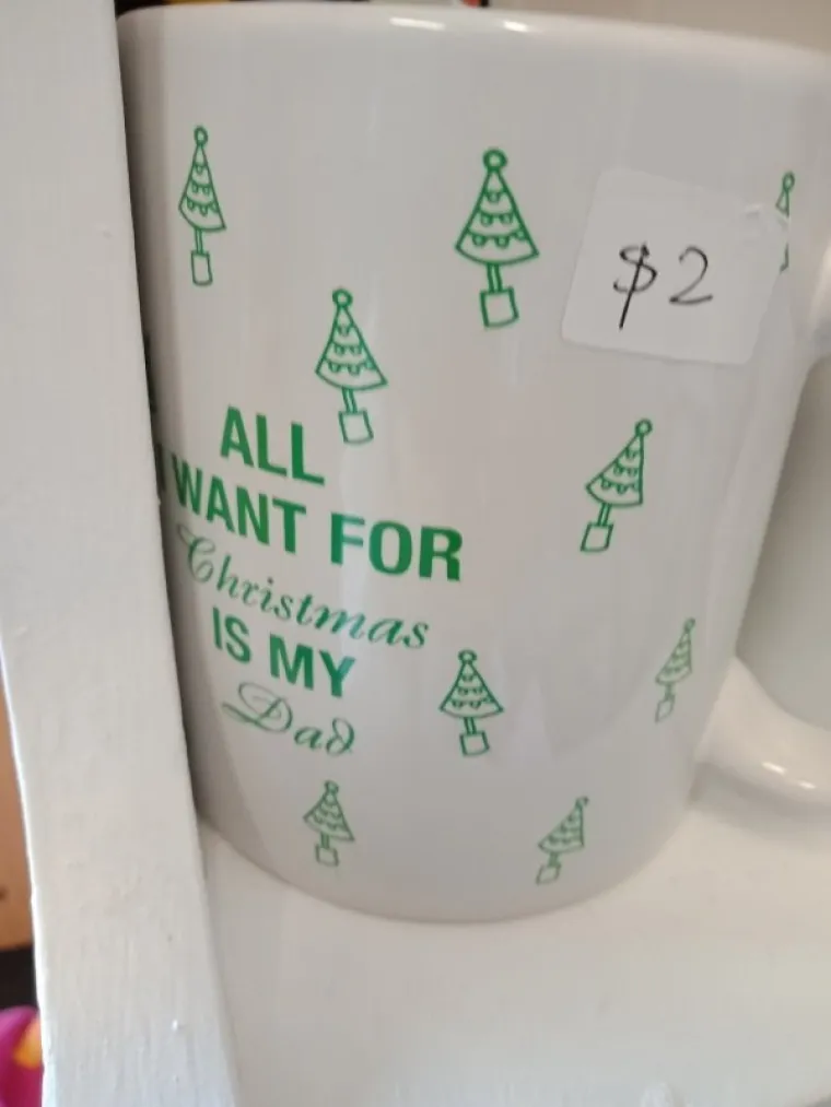 PA TKO OVO KUPUJE? Ovo su najbizarnije stvari u second hand shopovima, nema &scaron;anse da vam ne ostane upitnik nad glavom